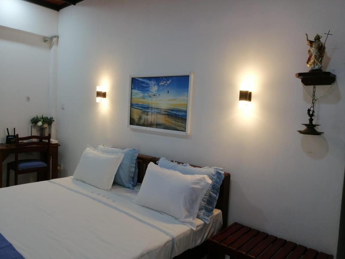 Jennifer'S Villa Negombo Esterno foto